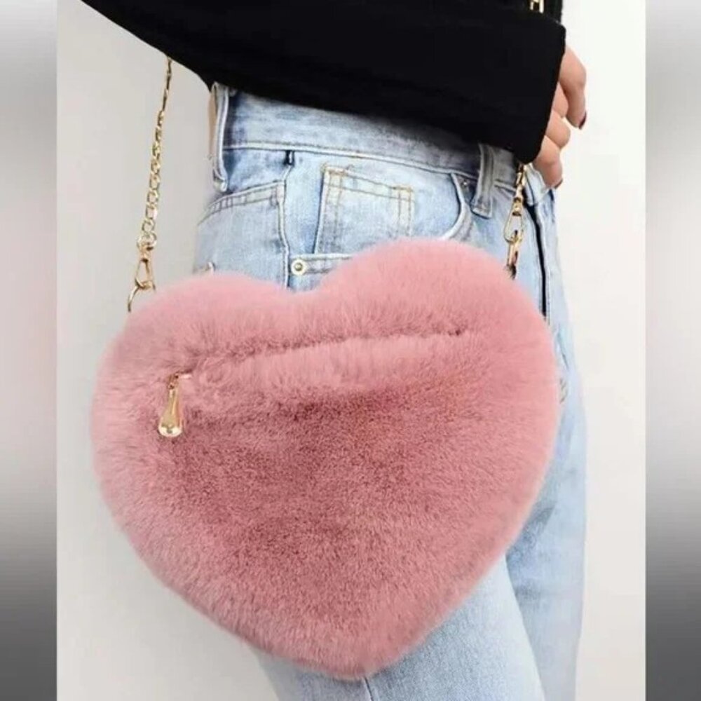 Heart Purse Plush Chain Shoulder Crossbody Bag Pink Fuzzy Fur designer Trendy